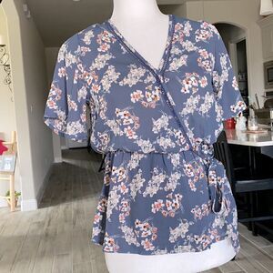 Sienna Sky Blue Foral Wrap Around V Neck Top Short Sleeves XS